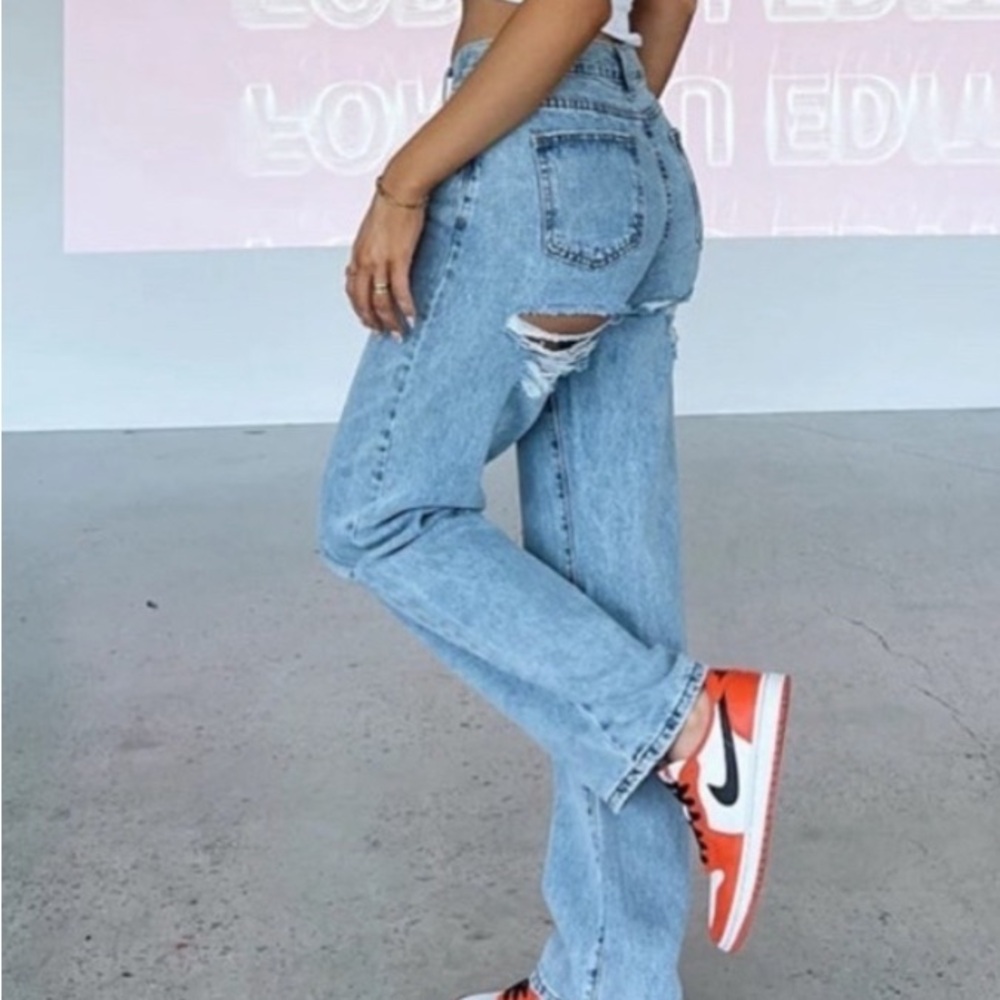 White Fox Blue Jeans Distressed Back